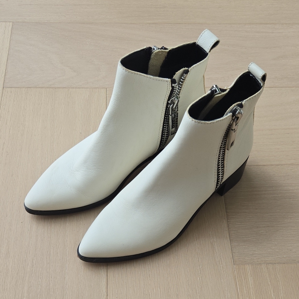 Dolce Vita White Ankle Booties with Sleek Zipper